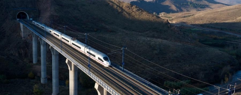 BARCELONA-MADRID BY HIGH-SPEED TRAIN ON SATURDAY PIANO 4*