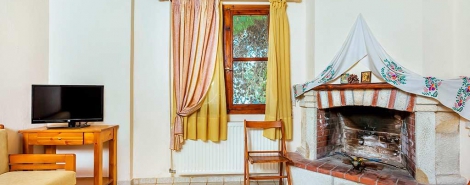 XENIOS KARNAGIO APARTMENTS